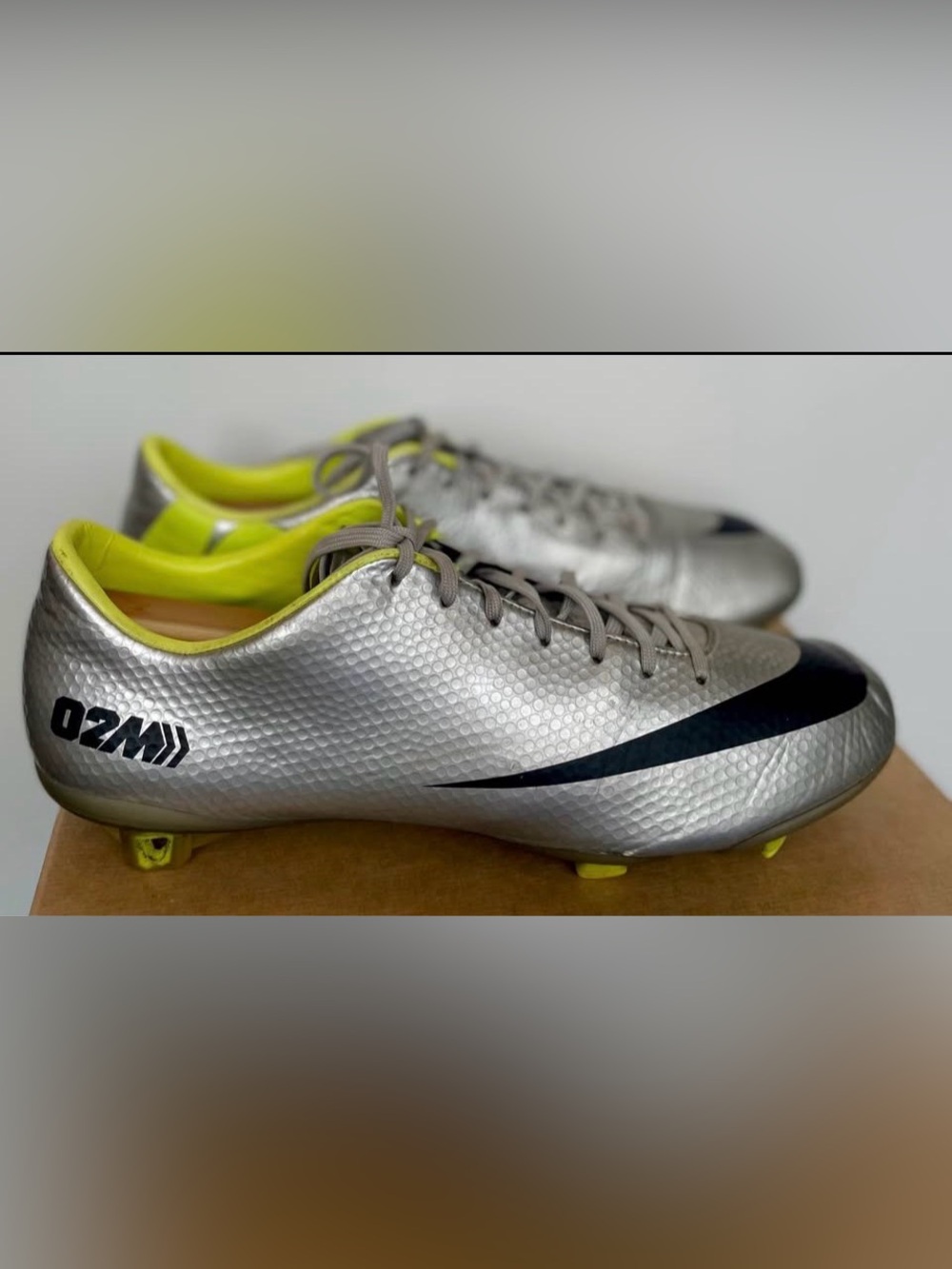 Nike Mercurial
Vapor IX soccer cleats Size 10 US (men’s)